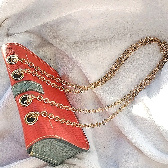 NWOT Gorgeous Ecosse Leather Crossbody bag - Picture 2 of 8